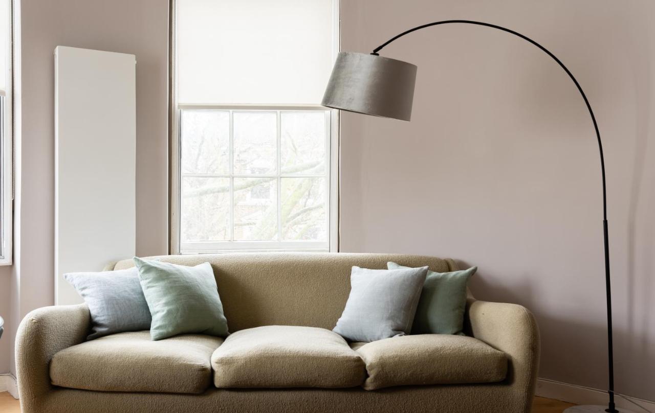 The Holland Park Escape - Modern & Central 2Bdr Flat ลอนดอน ภายนอก รูปภาพ